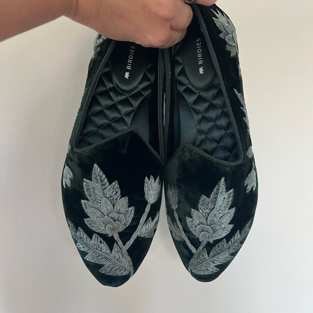 Birdies Heron Flat Jade with botanical embroidery Hunter Green Velvet size 8.5